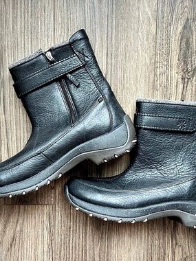 ULu Women's Leather Waterproof Wool-Lined Winter Boots US 9